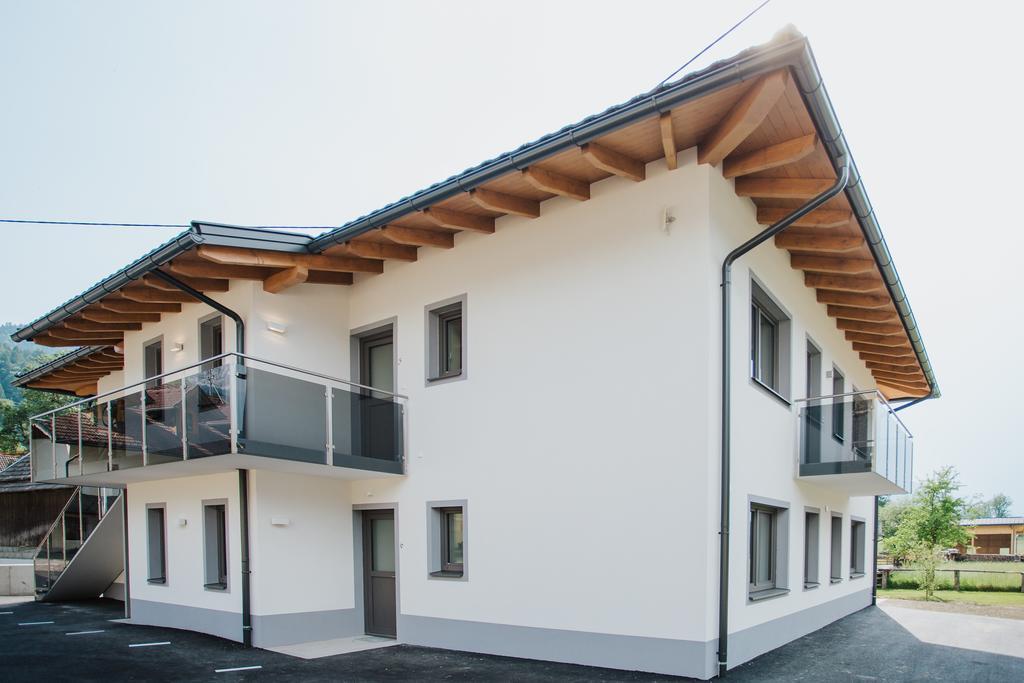Apartmenthaus Strasswirt De Luxe Tröpolach Eksteriør bilde