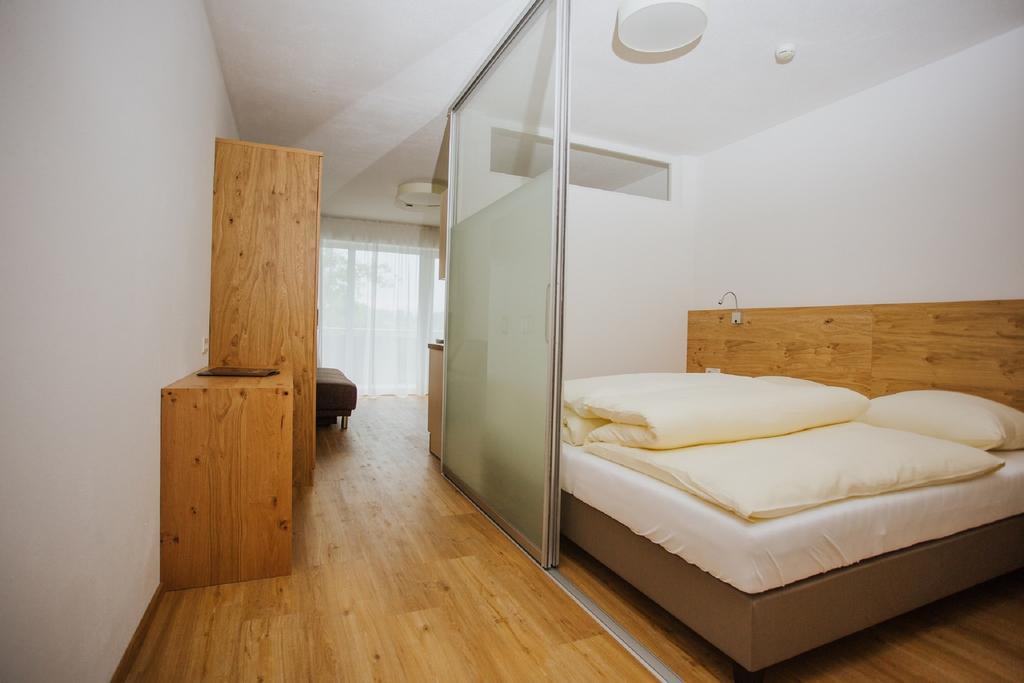Apartmenthaus Strasswirt De Luxe Tröpolach Eksteriør bilde
