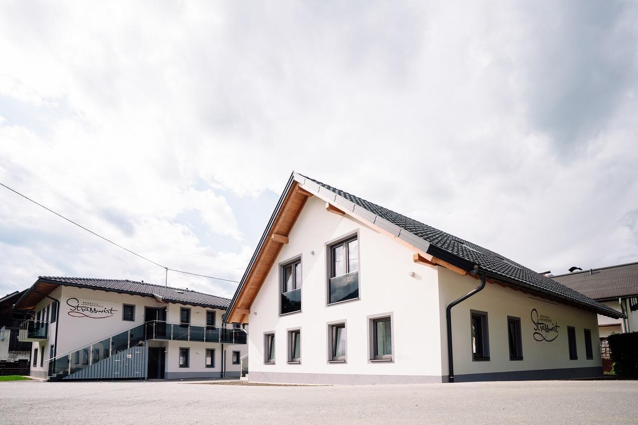Apartmenthaus Strasswirt De Luxe Tröpolach Eksteriør bilde