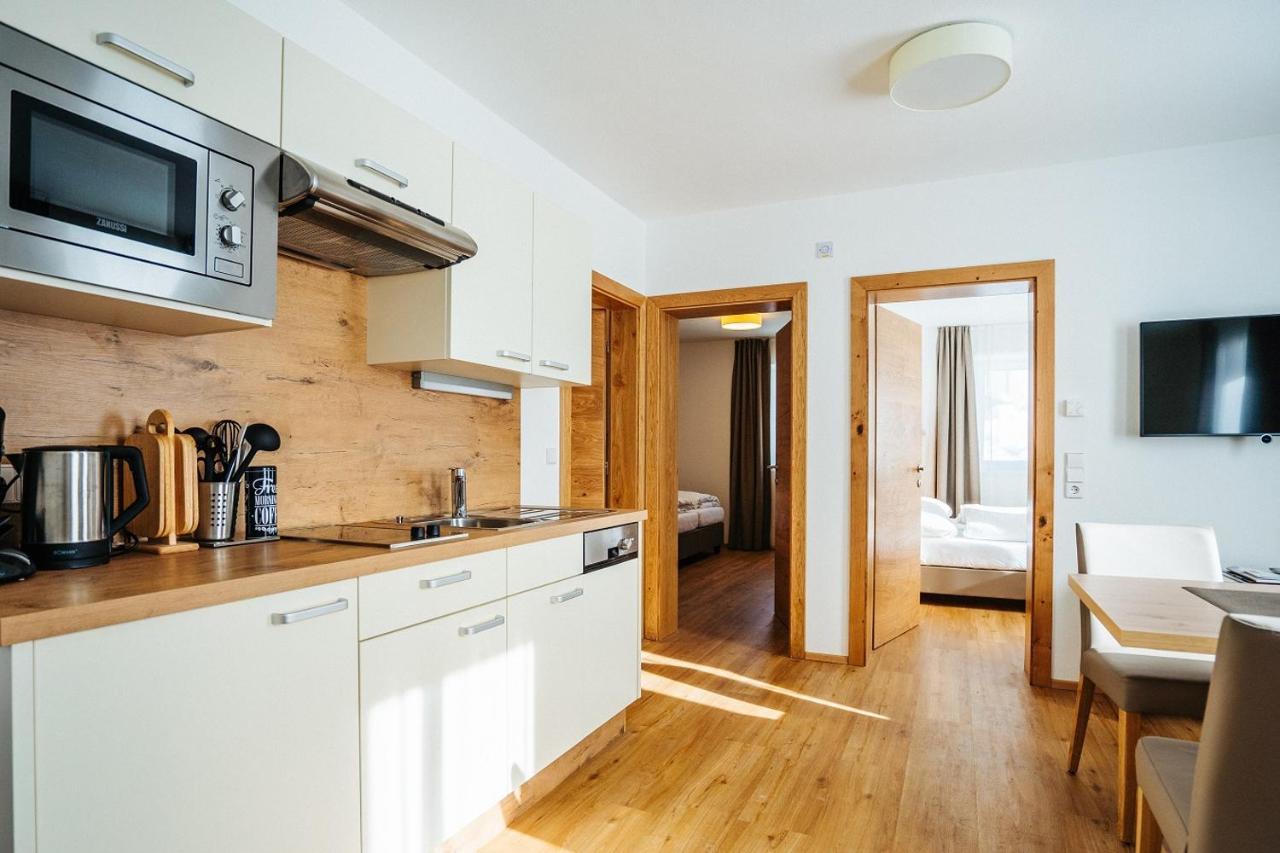 Apartmenthaus Strasswirt De Luxe Tröpolach Eksteriør bilde